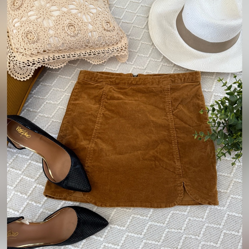 ✨Brandy 🤎Melville Mini Skirt, small - Picture 1 of 6